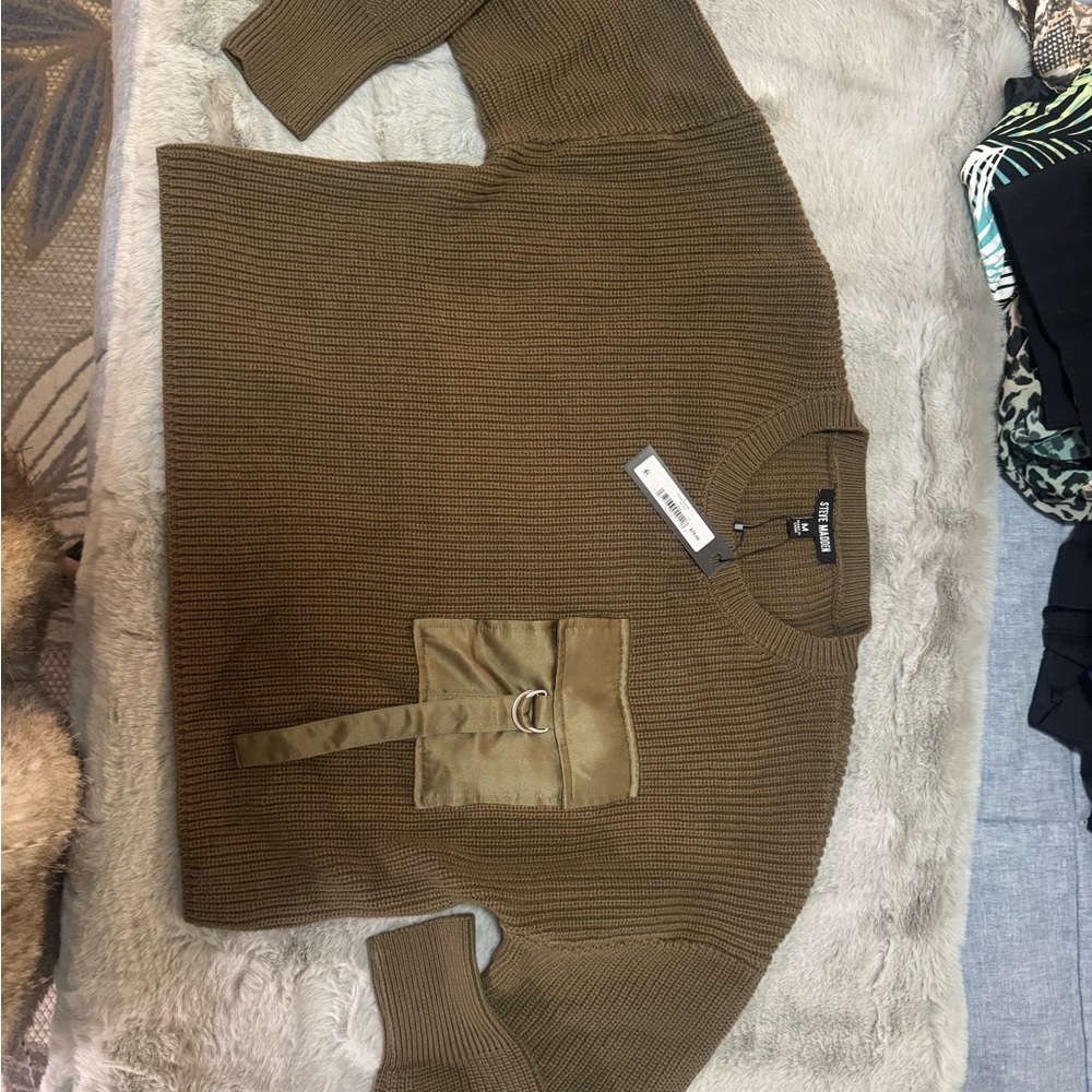 Steve Madden cropped  Sweater with Pocket Detail